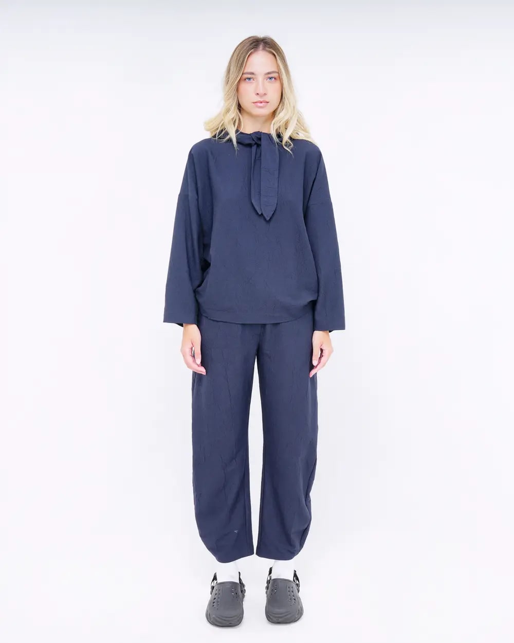 MAGLIA CON CAPPUCCIO FOULARD