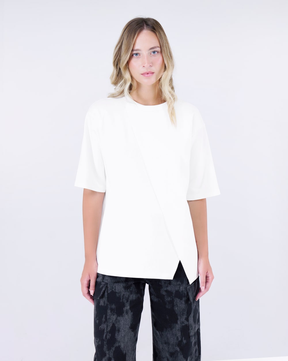 T-SHIRT ASIMMETRICA