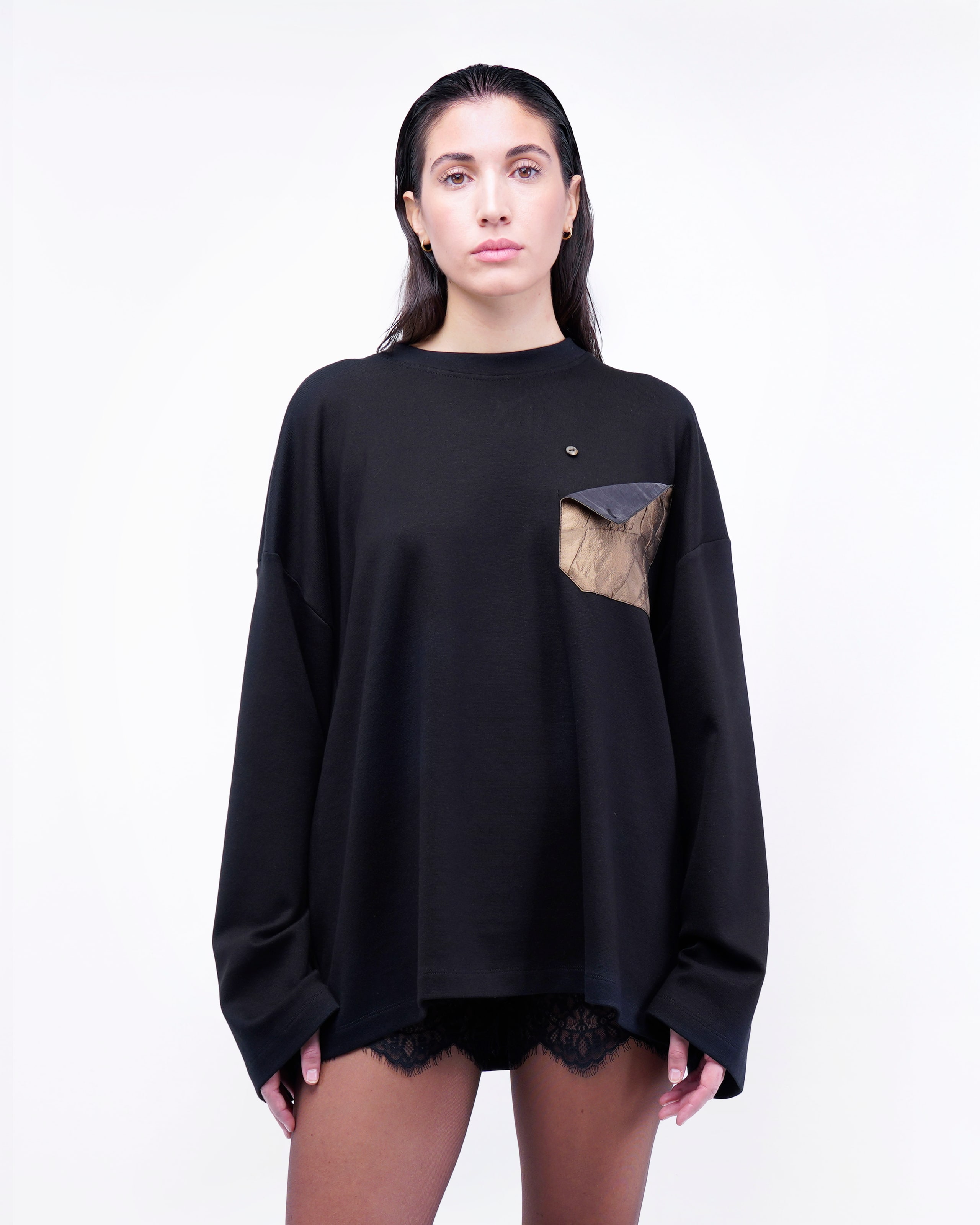 OVERSIZED T-SHIRT WITH CONTRAST BREAST POCKET